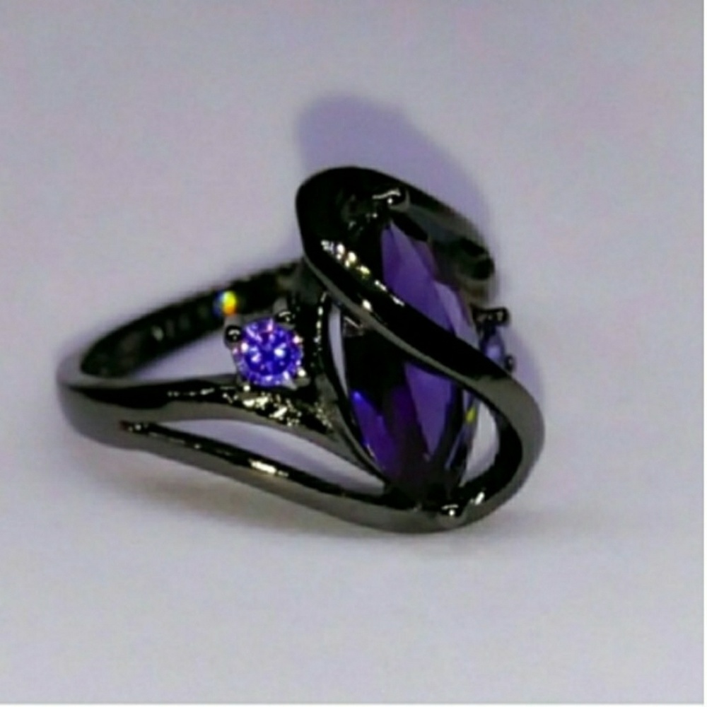 🎀18k Black Gold Amethyst Ring - Picture 6 of 12
